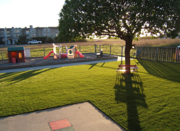 artificial grass for playgounds in the bay area resized 600