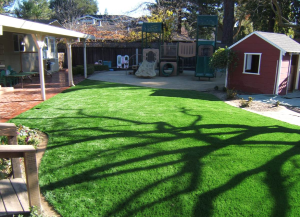 No weed problems with a Heavenly Greens, synthetic grass installation