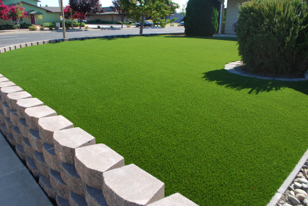 Artificial lawns make for a worry-free vacation