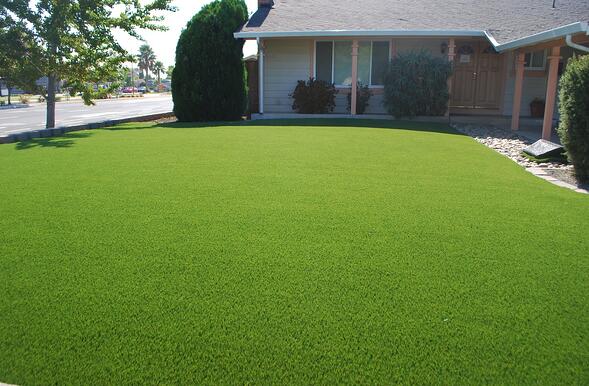 Landscaping solutions with fake lawn grass from Heavenly Greens