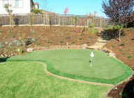 Synthetic grass putting green for home putting greens
