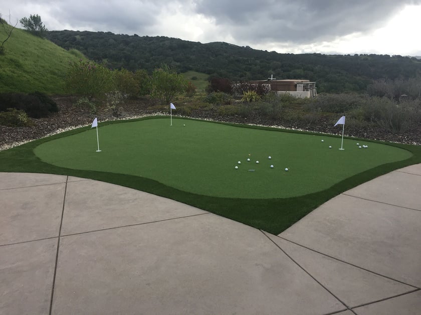 Creating A Putting Green In Your Backyard!